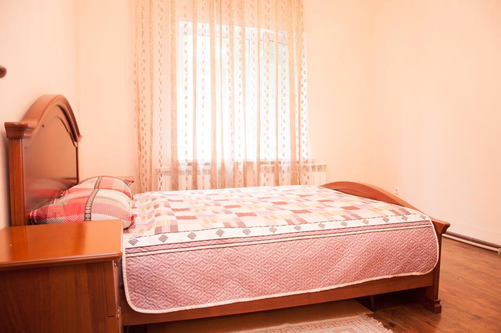 Almaty Backpackers Vandrehjem Værelse billede