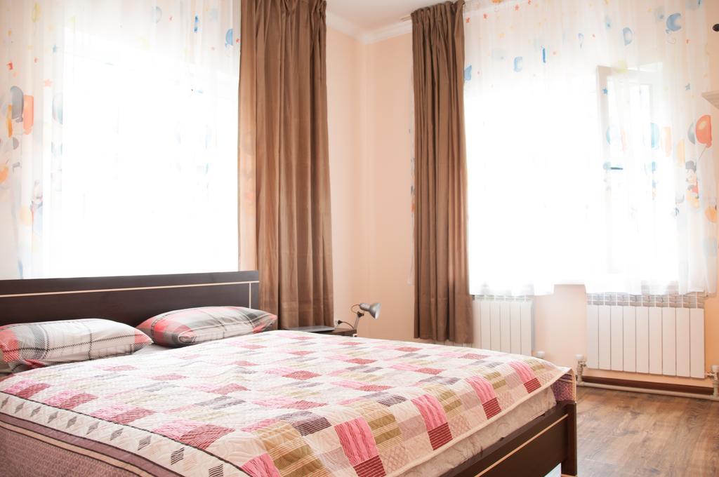 Almaty Backpackers Vandrehjem Værelse billede