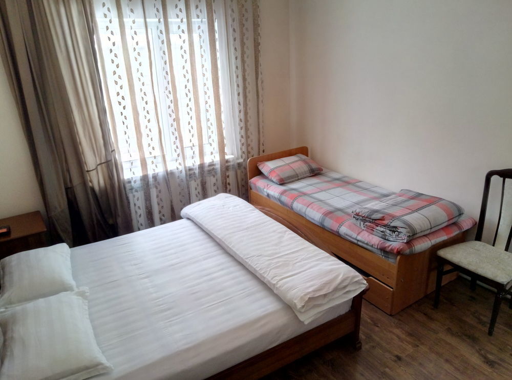 Almaty Backpackers Vandrehjem Eksteriør billede
