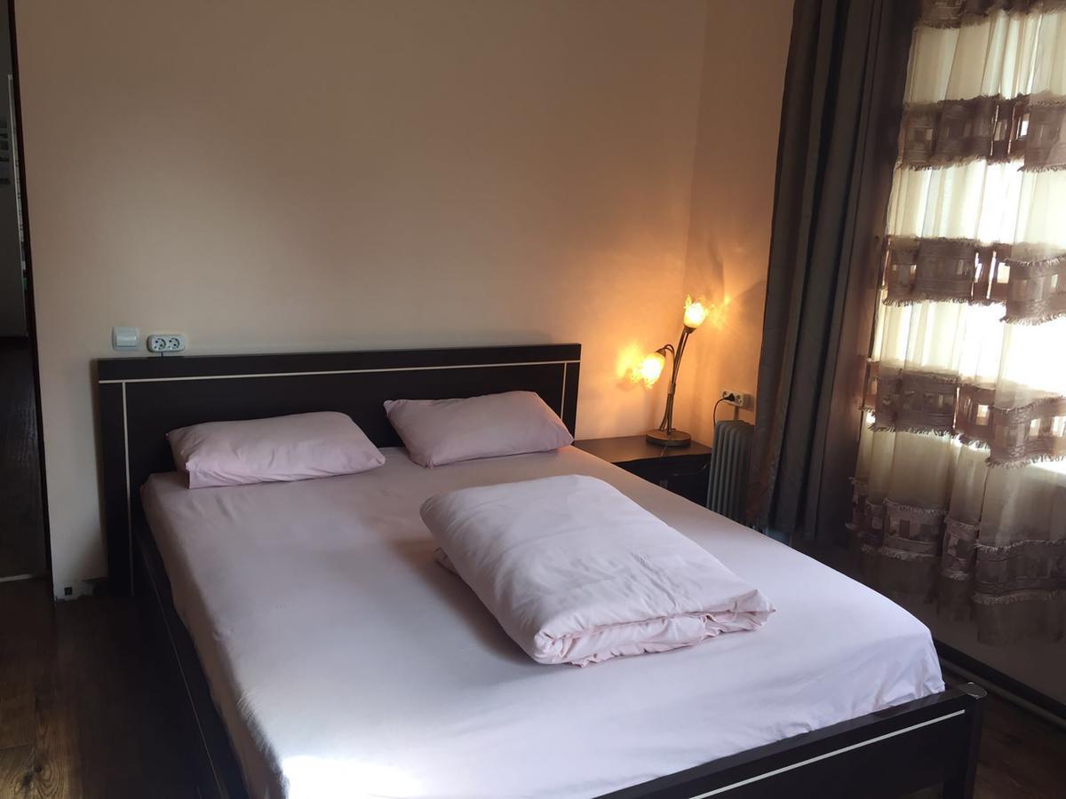 Almaty Backpackers Vandrehjem Eksteriør billede